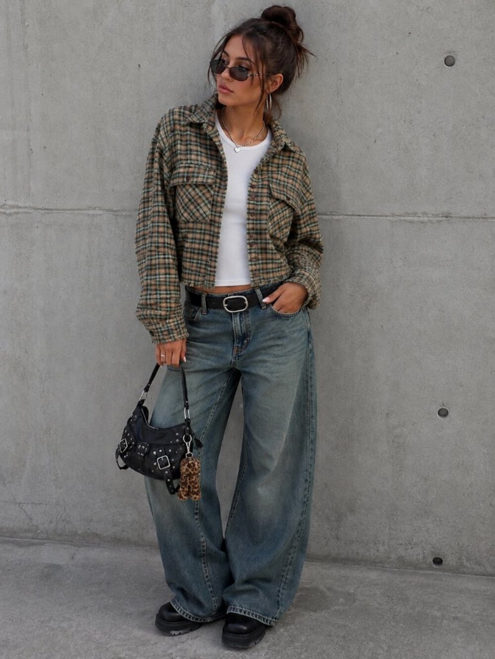 BDG Urban Outfitters Cropped Plaid Flannel Shirt Jacket Women’s Medium Grunge Y2